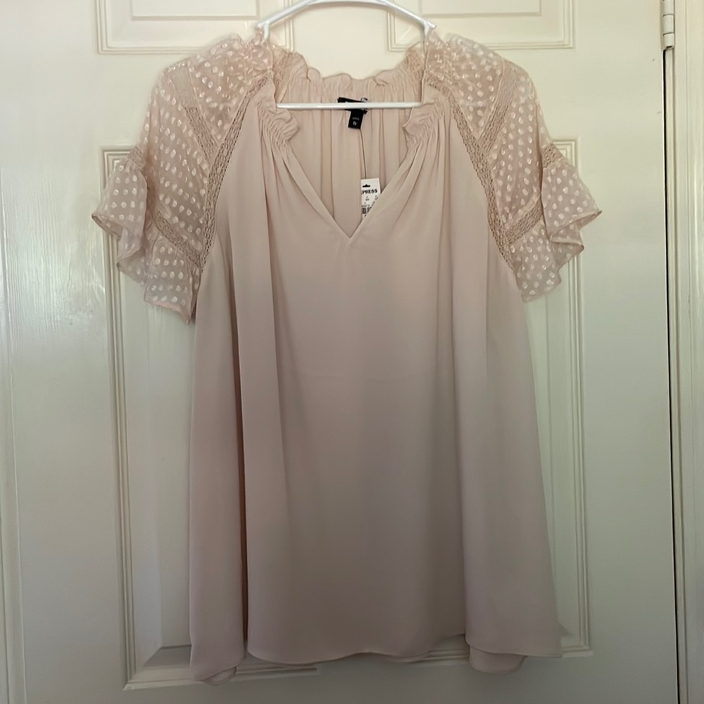 NWT Cream V-cut Blouse